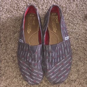 Ladies TOMS shoes Size 7.5